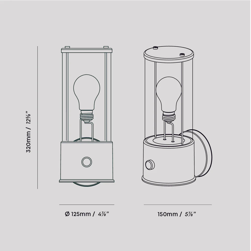 Die Wandleuchte Muse in Hackles Black