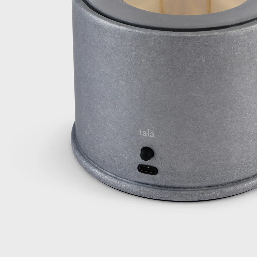 Die tragbare Lampe Rugged Muse aus Rohaluminium