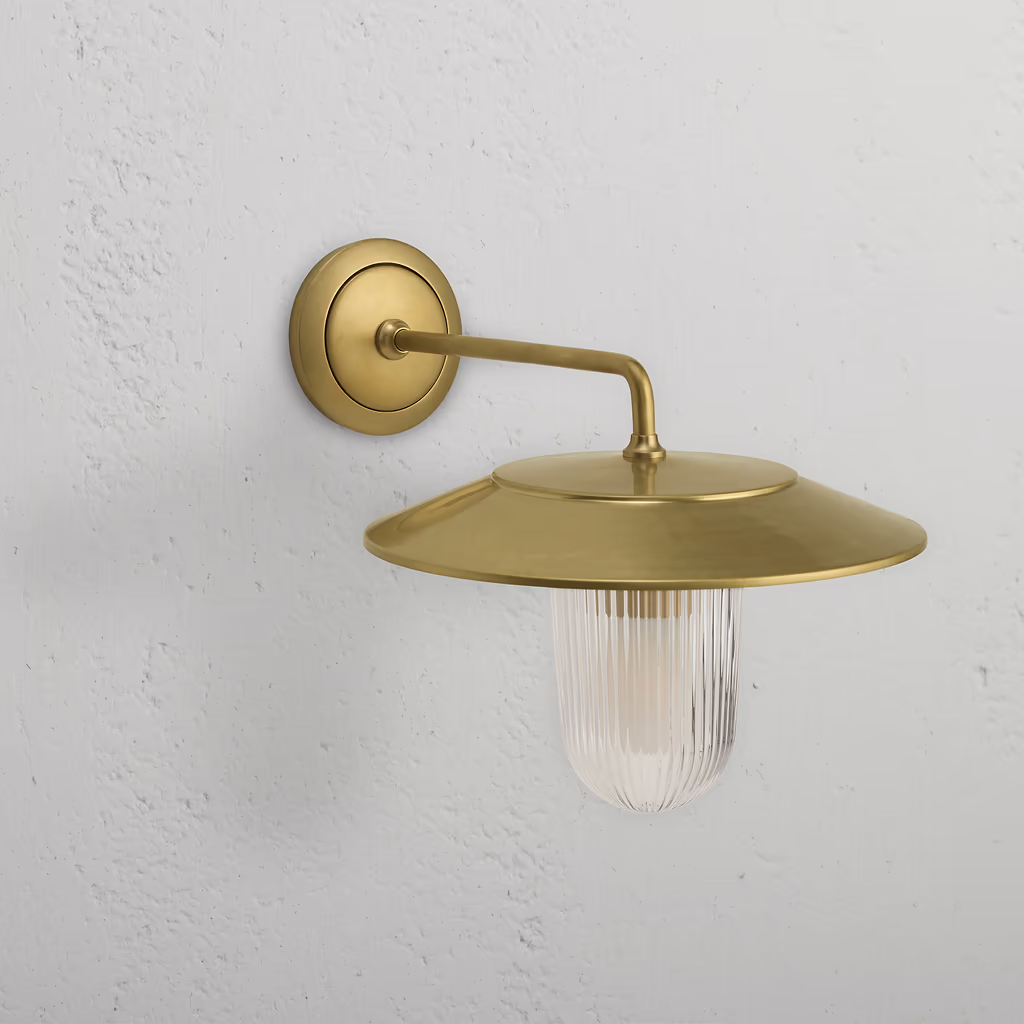 Corston Kensington Wandleuchte aus Rillenglas - Antikes Messing