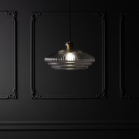 Corston Brookfield große hängende Deckenleuchte geriffeltes Glas - Antikes Messing