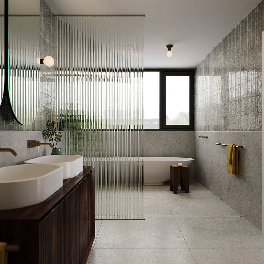 Wandleuchte „Lochan“ in Messing oder Graphit