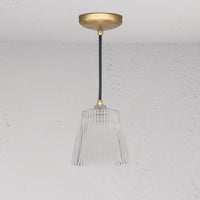 Richmond hängende Medium-Deckenleuchte geriffeltes Glas – Antikes Messing