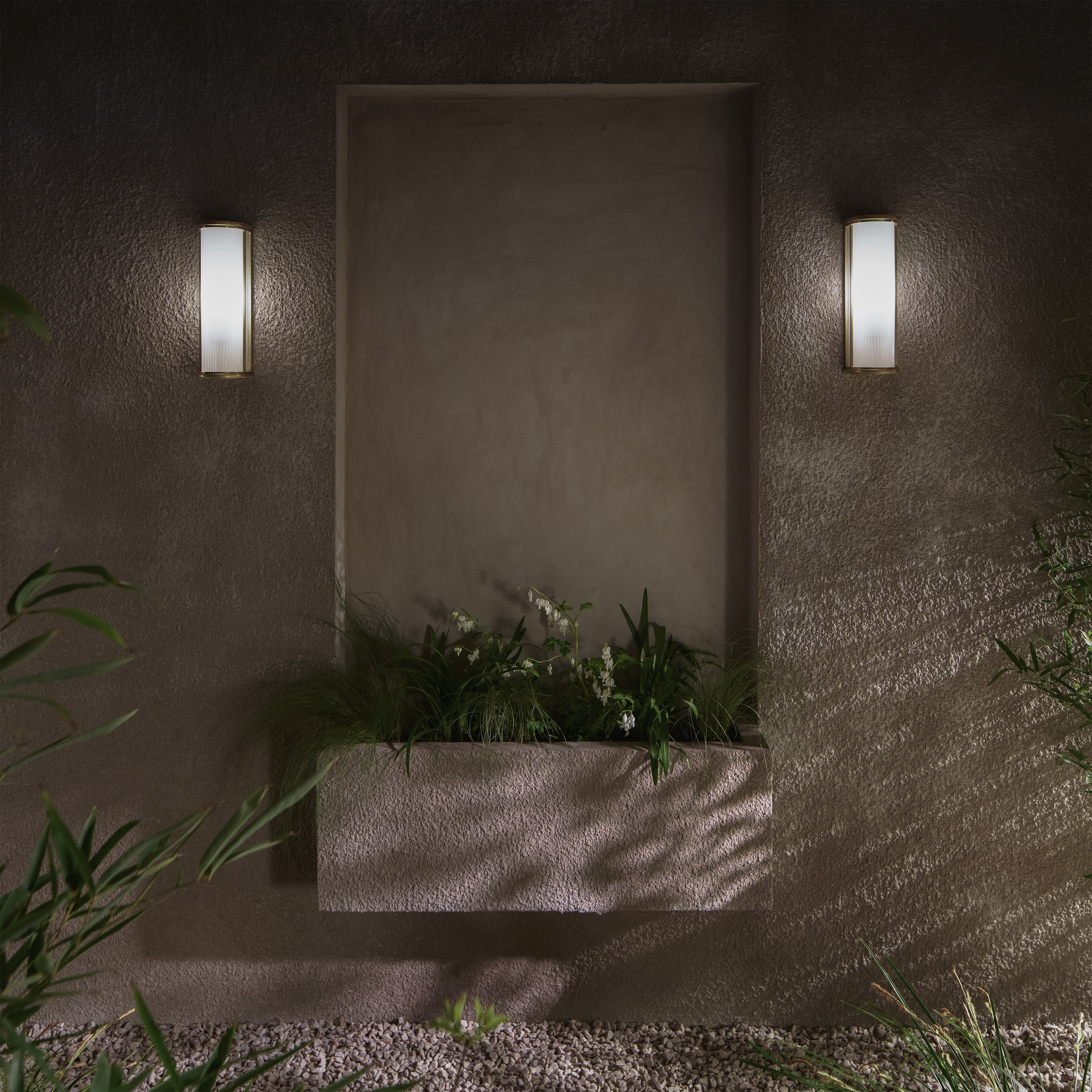 Corston Bank Wandleuchte aus Rillenglas - Antikes Messing