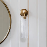 Claremont kleine Wandleuchte geriffeltes Glas – Antikes Messing