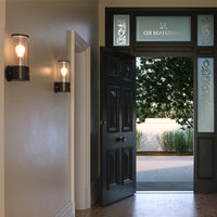 Die Wandleuchte Muse in Hackles Black