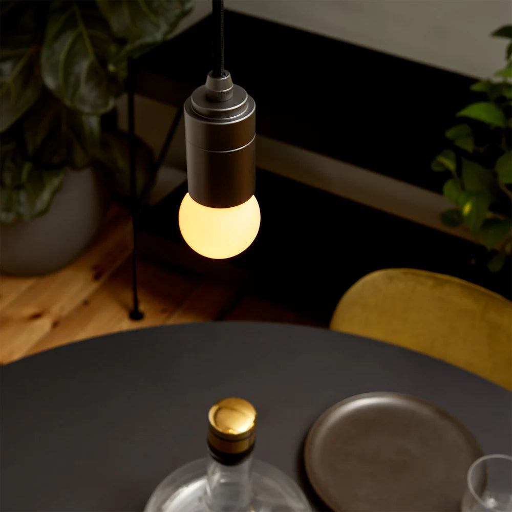 Sphere I E27 Dim-to-Warm LED-Birne