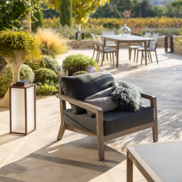 COPENHAGUE Lounge Sessel – Skandinavischer Teakholz-Sessel mit Sunbrella®-Kissen
