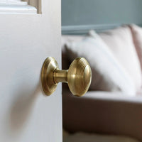 Corston Poplar gefederter Türknauf – Antikes Messing