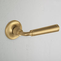 Corston Digby gefederter Türgriff – Antikes Messing