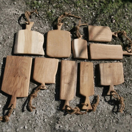 Holzbrett "Klassiker" aus Natureiche in verschiedenen Größen