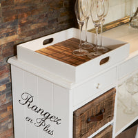 Sideboard mit Rattankörben