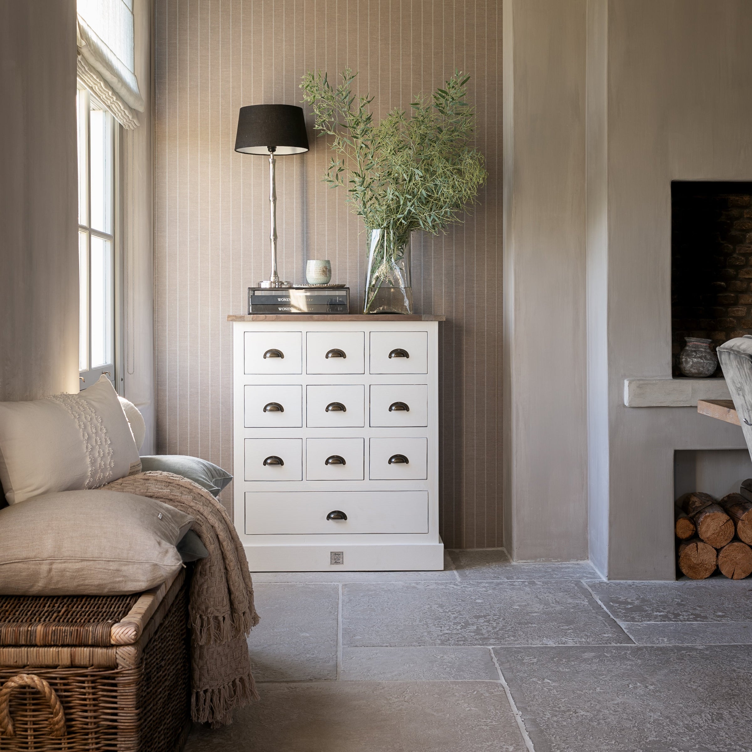 kommode aufbewahrung Newport Kommode – Elegante Aufbewahrung mit Holzplatte & vielen Schubl