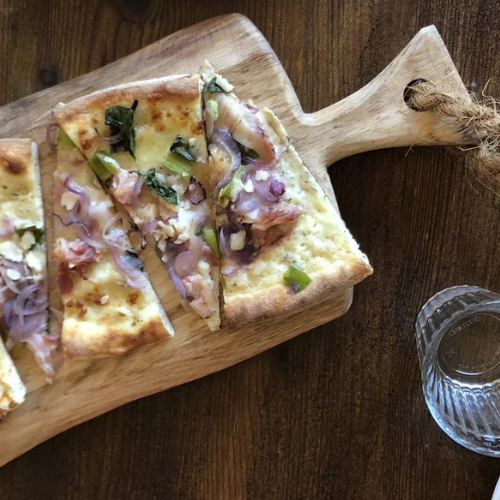 Holzbrett "Klassiker" aus Natureiche in verschiedenen Größen