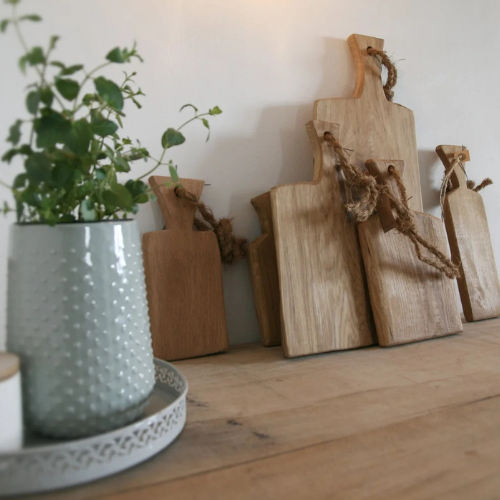 Holzbrett "Tapas" aus Natureiche in verschiedenen Größen