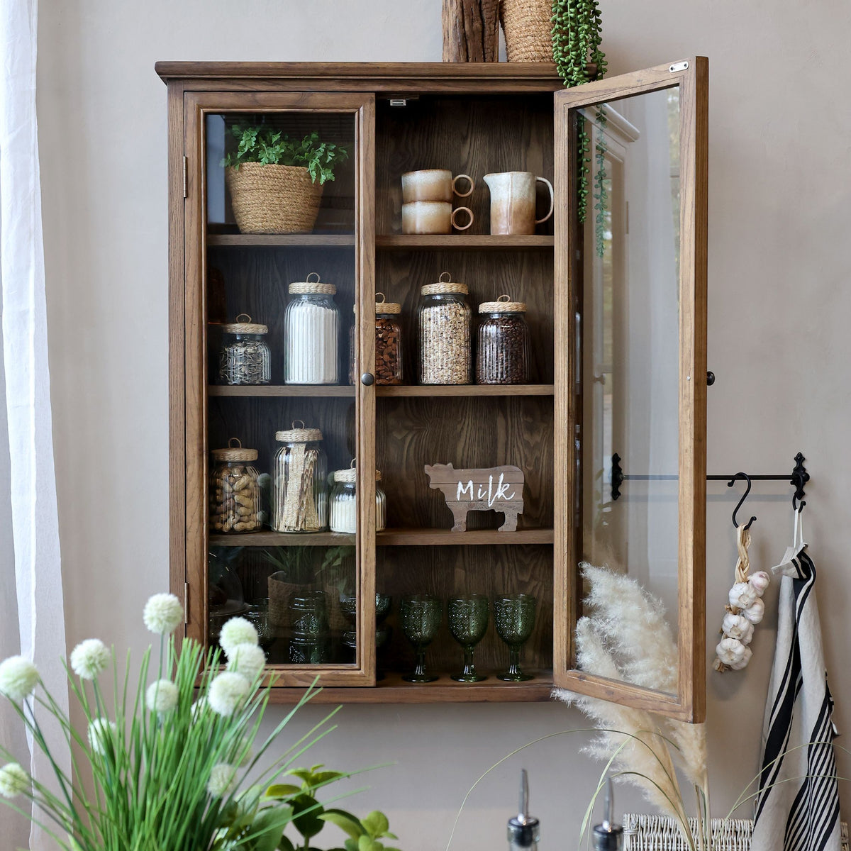 Hängeschrank mit Glastüren H 120/L 82/B 21 cm