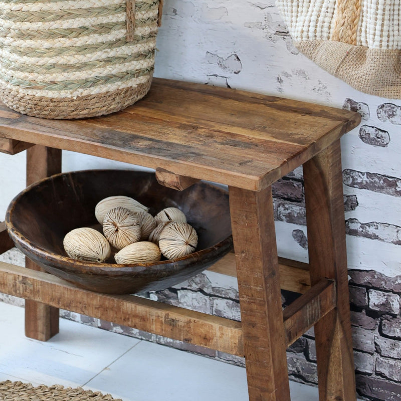 Holzbank 50 cm hoch – Kompakte Sitzbank aus recyceltem Holz für Flur, Garten oder Eingang