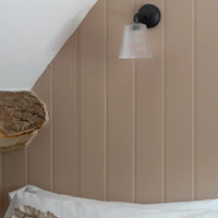 Corston-Richmond Medium-Wandleuchte geriffeltes Glas – Bronze