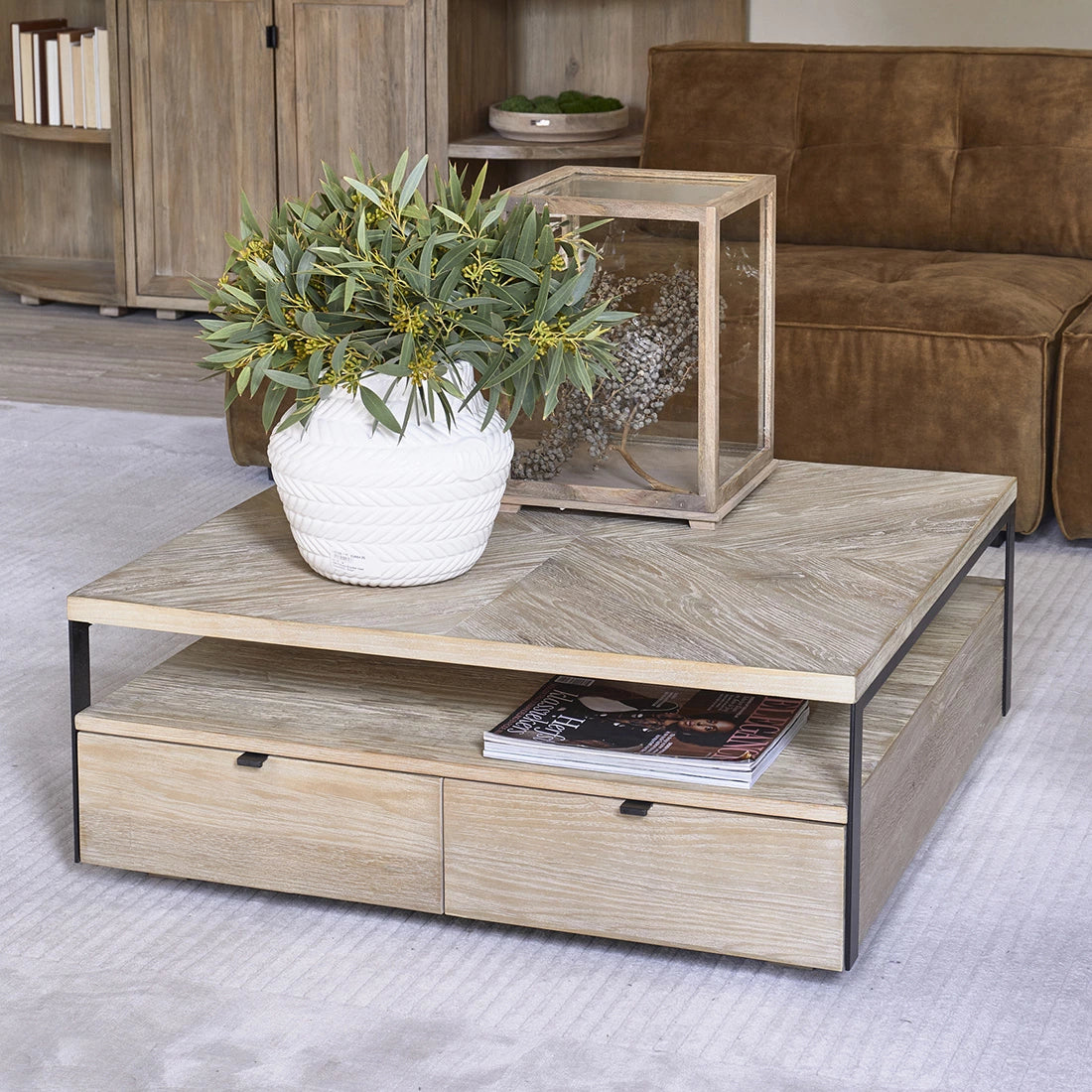 Didrik Couchtisch 90×90 – Quadratischer Couchtisch aus Eiche & Metall mit Stauraum