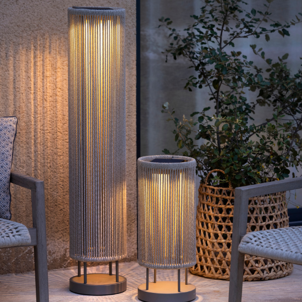 ROP&STRIP Solarlaterne – Design-Solarleuchte mit Seil, Aluminium & Teakholz