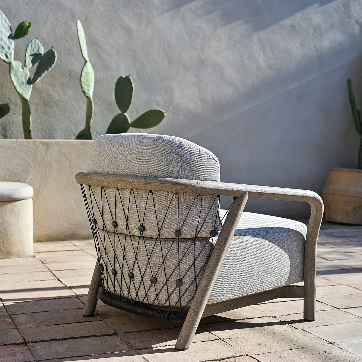 CHESTER Loungesessel – Exklusiver Outdoor-Sessel mit handgefertigtem Flechtdesign