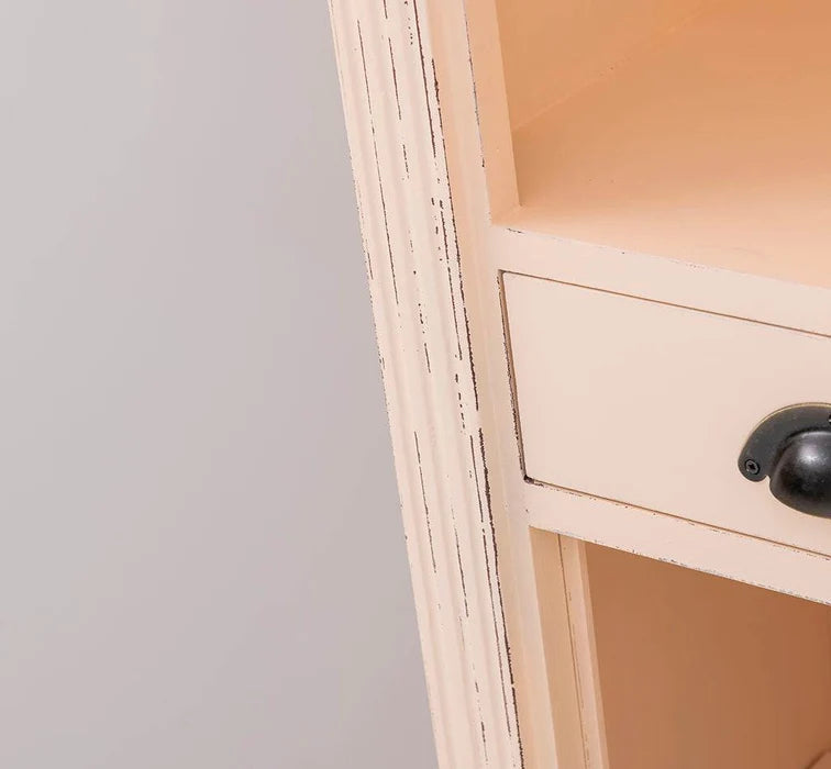 Handtuchschrank aus Massivholz – Schlanker Badezimmerschrank mit viel Stauraum