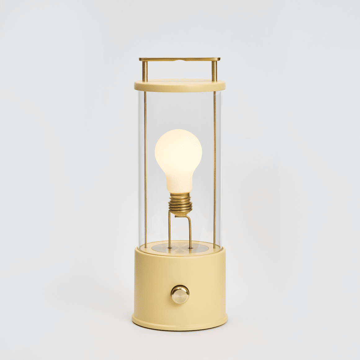 Muse – Tragbare Designerlampe in  Posset Yellow mit Dim-to-Warm & IP44