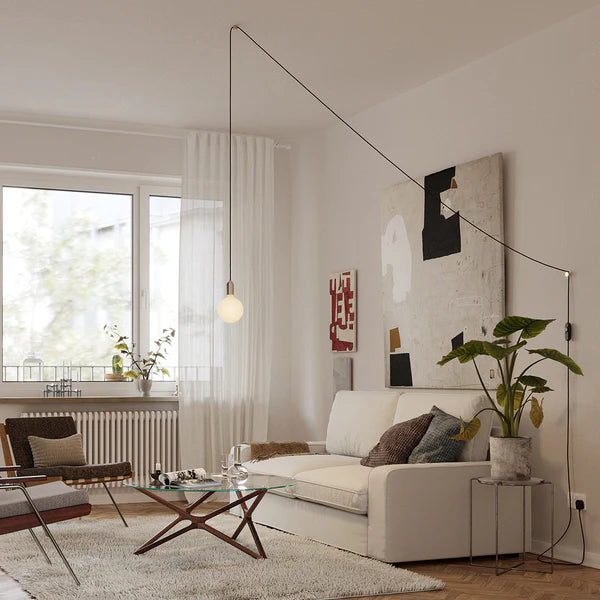 Plug-In Pendelleuchte in Messing – Flexible Hängeleuchte mit Dimmer, extralangem Kabel und dekorativen Wandknoten
