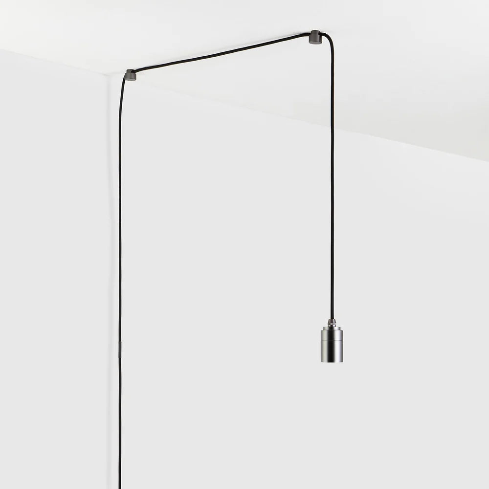 Plug-In-Pendelleuchte in Graphit