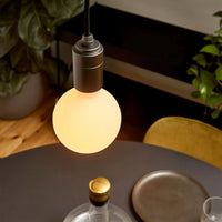 Sphere III E27 Dim-to-Warm-LED-Glühbirne
