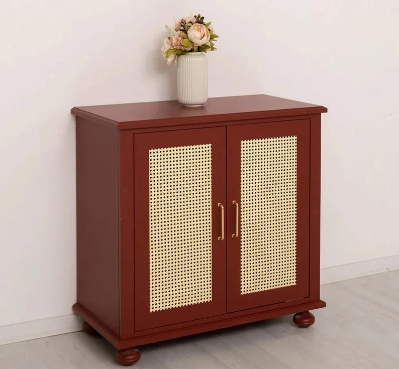 Rattan Kommode aus Massivholz – Handgefertigter Schrank mit 2 Türen aus Pinie