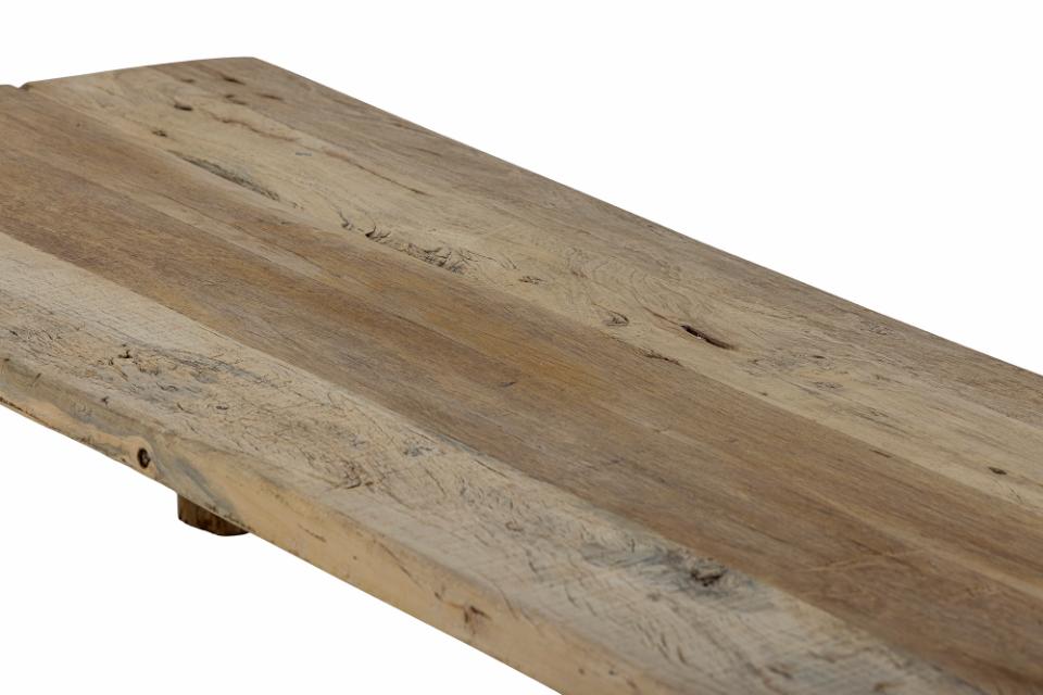 Wohnzimmertisch aus recyceltem Holz