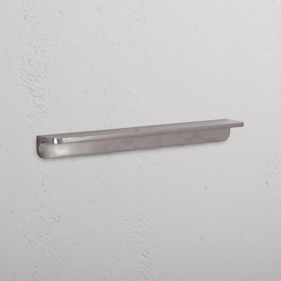 Corston-Oxford Kantengriff (224 mm) – Poliertes Nickel - Möbelgriff mit Griffmulde